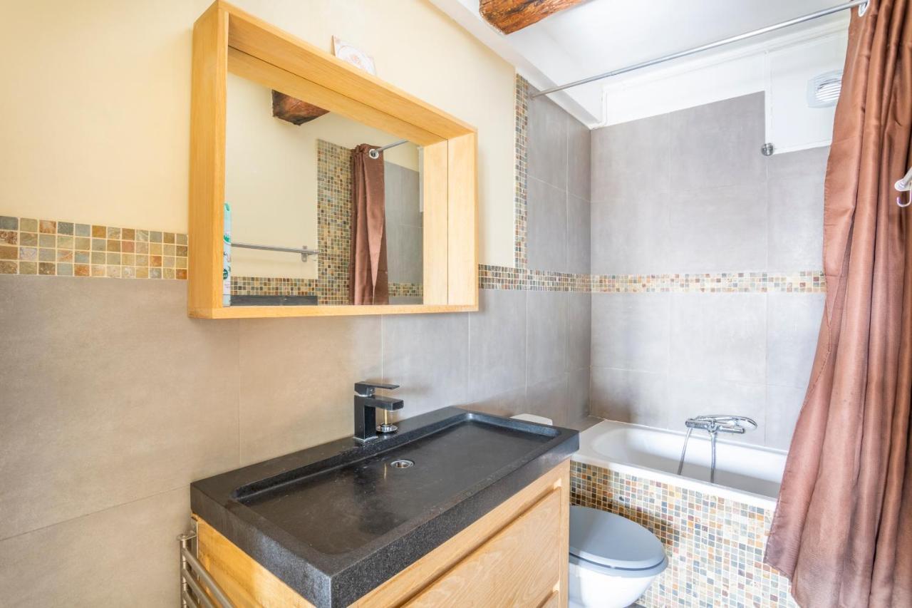 Hostel Ambassade Bretonne Vieux-Port Марсилия Екстериор снимка
