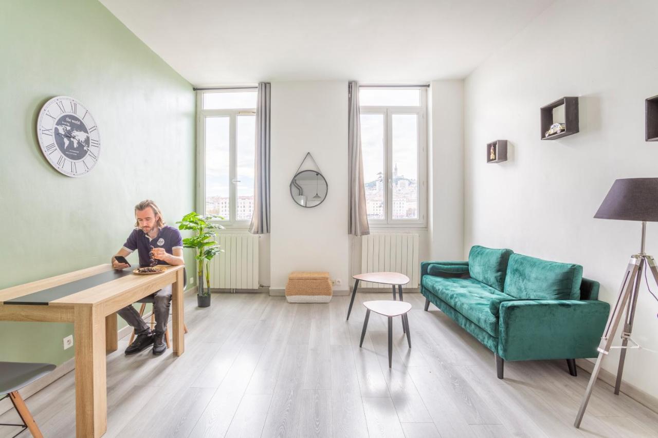 Hostel Ambassade Bretonne Vieux-Port Марсилия Екстериор снимка